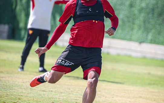 Göztepe, 12 Ekim'deki Eyüpspor maçı hazırlığını çift antrenmanla sürdürdü