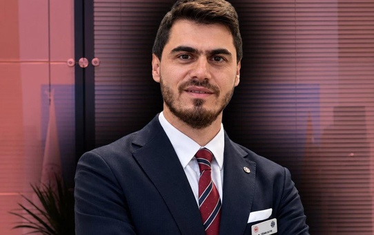 Hakkında yakalama kararı çıkarılan bakan yardımcısının damadı teslim oldu