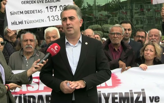 YENİ Parti'li Cingil, Dedetaş için Üsküdar Belediyesi önünde irade gaspına isyan etti