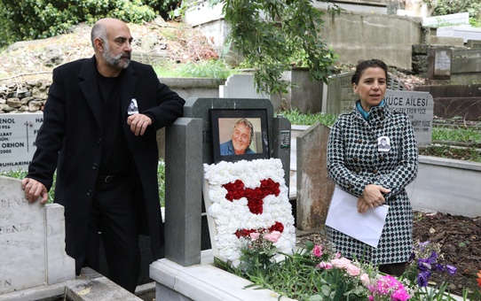 Beklan Algan, vefatının 16. yılında Aşiyan Mezarlığı'nda anıldı, kızı TAL'ı anlattı