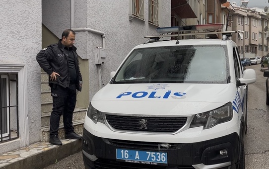 Bursa'da cezaevi izinli 3 arkadaşın kaldığı evdeki ölümde 2 kişi gözaltına alındı