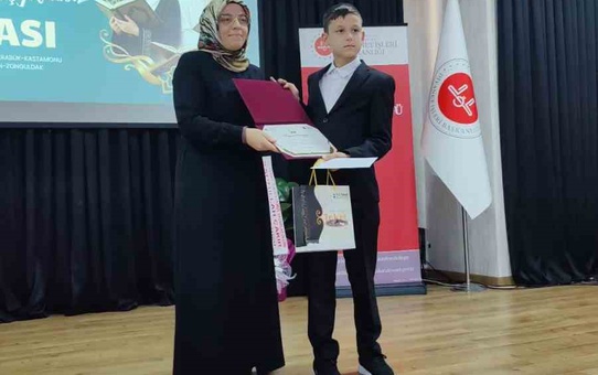 Devrekli hafızlar 14 ilin katıldığı Tokat'taki finalde üçüncü ve dördüncü oldu