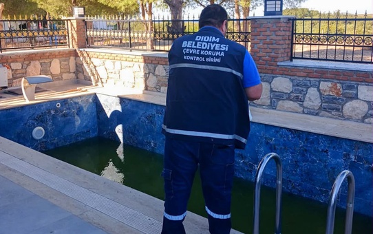 Didim Belediyesi, sivrisinekle mücadeleyi larva döneminde gece gündüz sürdürüyor
