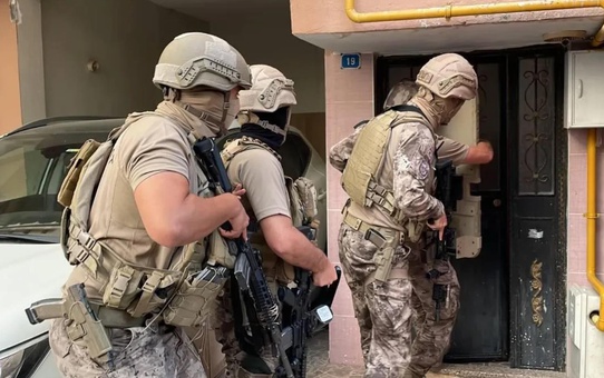 FETÖ operasyonunda 20 gözaltı! Gizli tanığın dijital arşivi ortaya çıkardı