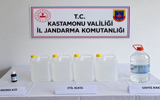 Kastamonu'da jandarmanın silah ve sahte içki operasyonunda 8 kişi gözaltına alındı