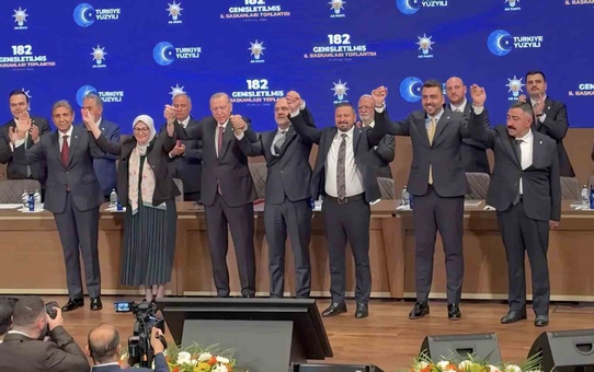 Marmara Adalar Belediye Başkanı Dinçer, AK Parti’ye katıldı