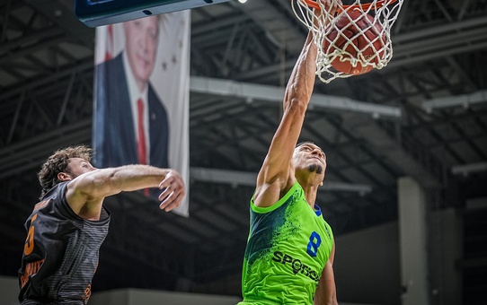 TOFAŞ, BKT Avrupa Kupası C Grubu'na 82-69'luk Niners Chemnitz galibiyetiyle başladı
