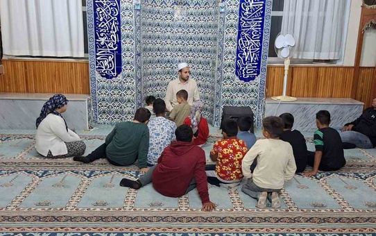 Hakan Sezen, Burhaniye Pelitköy'de çocuklara hak ve adalet bilincini anlattı