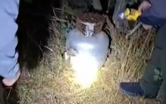 Bursa'da kaçak avcıların bıldırcın için mutfak tüpüne gizlediği ses düzeneği bulundu