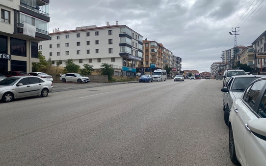 Ehliyetsiz sürücünün kullandığı motosiklet ile otomobil çarpıştı: 1 ölü, 2 yaralı