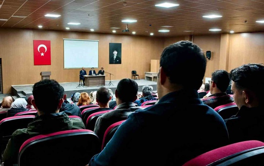 Hisarcık'ta eğitim toplantısında akademik başarı ve Maarif Modeli görüşüldü