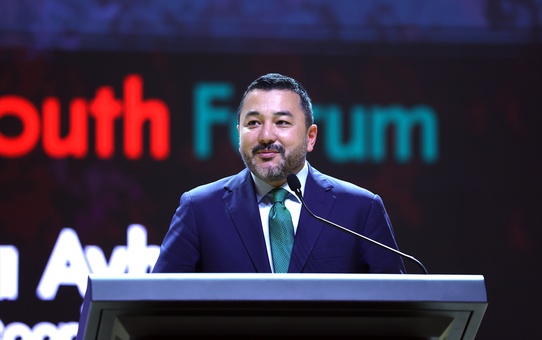 İslam İşbirliği Gençlik Forumu Başkanı Ayhan, Filistin Gençlik Forumu'nda konuştu: