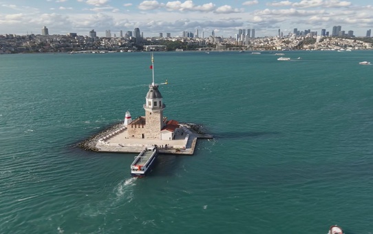 Boğaz'da turkuaz manzara: 3 günlük yağışın ardından deniz rengini değiştirdi