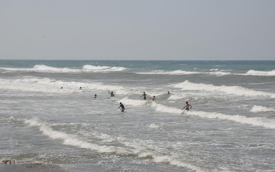 Batı Karadeniz'de cuma öğleden itibaren fırtına deniz ulaşımını aksatabilir