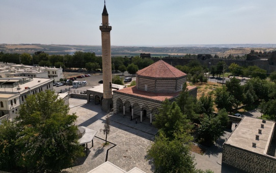 Diyarbakır ve Bingöl'deki 6 tarihi cami 2 Ekim'de cuma namazıyla ibadete açılıyor