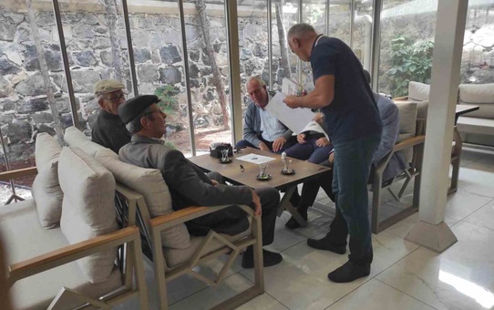 Konya Karapınar'da İlçe Sağlık Müdürlüğü yaşlılara sağlıklı yaşlanmayı anlattı