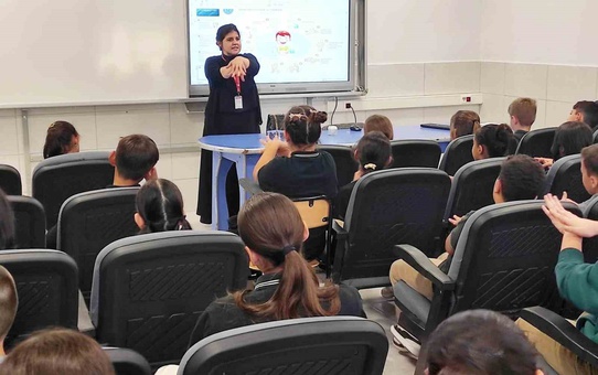 Karapınar'da sağlık ekipleri Mustafa Şener Ortaokulunda hijyen ve diyabet eğitimi verdi
