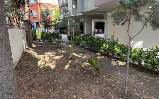 Osmaniye'de 4. kattaki pencereden düşen 4 yaşındaki çocuk ağır yaralandı