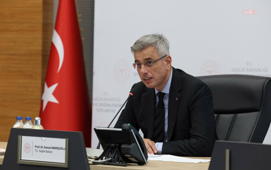 Bakan Memişoğlu Soma'daki göçükte 1 kişinin öldüğünü, 2 kişinin iyi olduğunu bildirdi