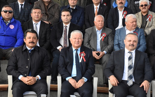 Aksaray ve Kırşehir Valilikleri, Yunus Emre'yi Ortaköy'deki anıt mezarında andı