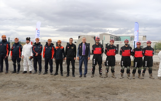 Ağrı'da AFAD ekipleri afet parkurunda tatbikat yaptı, akredite ekip sayısı 12'ye çıkacak