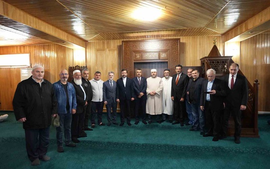 Milli Eğitim Bakanı Tekin, Tiflis'te Gürcistan Müslümanları İdaresi'ni ziyaret etti