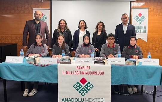 Bayburt'ta Cengiz Dağcı panelinin ikincisi Milli İrade Anadolu Lisesinde yapıldı