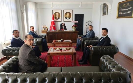 İlçe Müftüsü Çıbıkçı, İnhisar Kaymakamı Polat'ı hafta dolayısıyla ziyaret etti