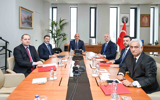 Kültür ve Turizm Bakanı Ersoy, THY ile turizm ve uçuş kapasitesini görüştü