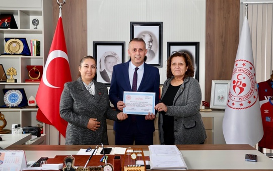 Niğde Gençlik ve Spor İl Müdürlüğü'ne 'Beslenme Dostu İş Yeri' unvanı verildi