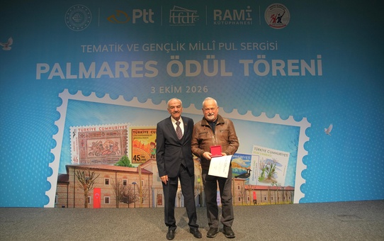 PTT ve TFDF'nin düzenlediği Palmares ödül töreninde koleksiyonerler ödüllerini aldı