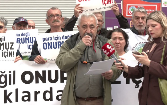 Ankara'da Sakarya Caddesi'nde emekliler, emeklinin ölümüne 'siyasi cinayet' dedi