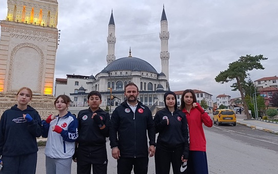 Yozgat boksunda ilk olan Gültekin Aslan, Avrupa Şampiyonası'nda milli antrenör oldu