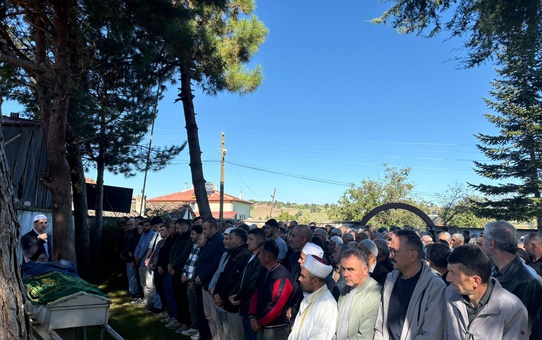 Kıbrıs Gazisi Nevzat Yılmaz, Vezirköprü'de aile kabristanlığında toprağa verildi