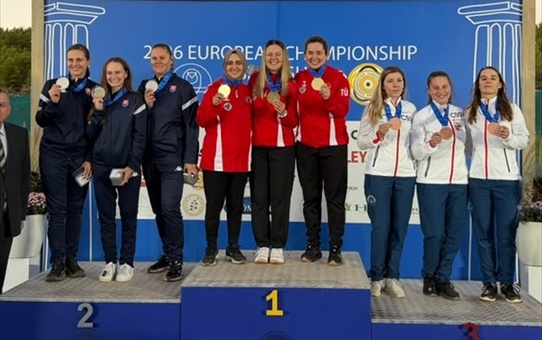 Atina'da skeet trio finalinde Türkiye Kadın Atıcılık Milli Takımı Avrupa şampiyonu oldu