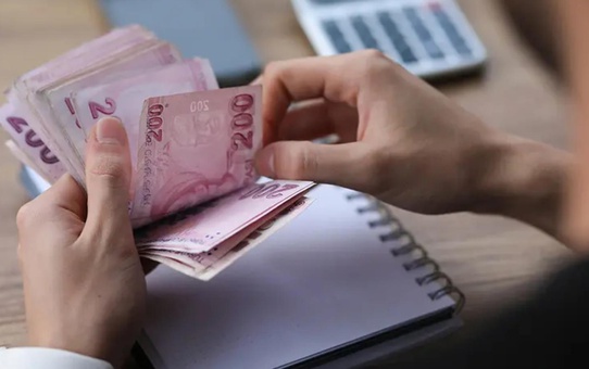 Emekli ve memur zammı ne kadar olacak? Uzman isim en düşük emekli maaşı için rakam verdi