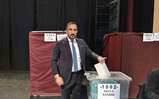 Hayrullah Karakaya, Sivas Ticaret Borsası başkanlığına 249 oyla yeniden seçildi