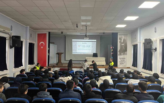 Cide'de trafik seminerinde Türkiye'de 2025'te yaralı sayısı Kastamonu nüfusunu geçti
