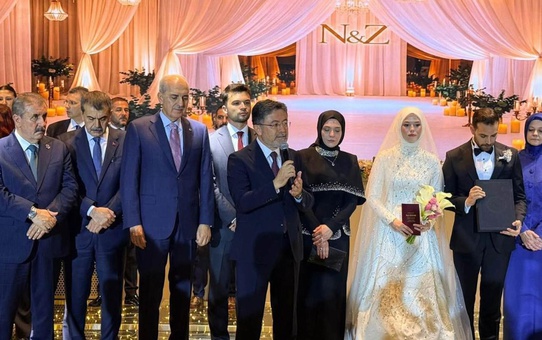 Tarım Bakanı İbrahim Yumaklı'nın mutlu günü! Kızı Nihan dünyaevine girdi