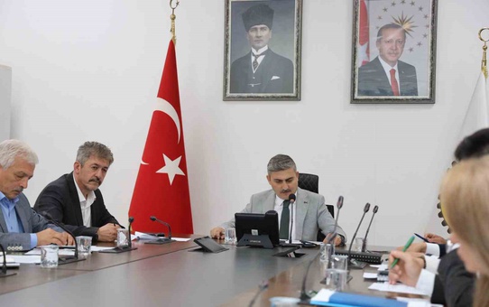 Düzce İl Özel İdaresi encümeni, Nuri Çelik başkanlığında 13 maddeyi karara bağladı