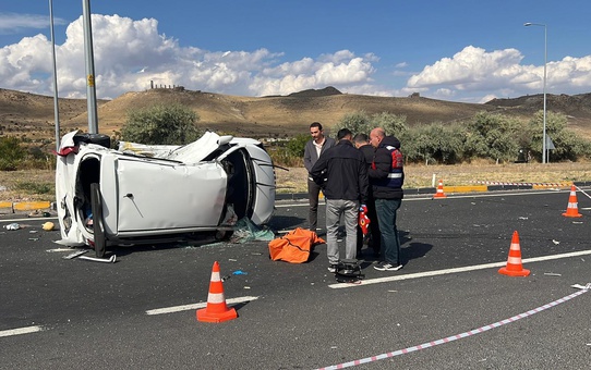 Nevşehir'de kamyonetle çarpışan otomobildeki çift öldü, 1 kişi yaralandı