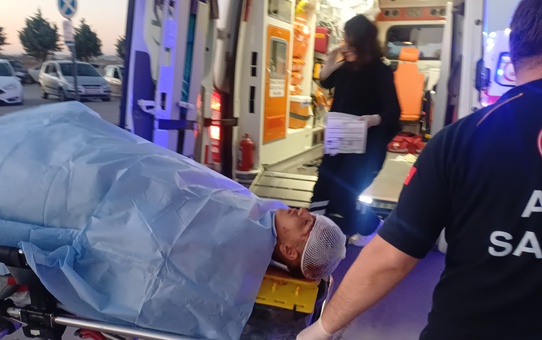 Aksaray Eskil'de minibüse çarpmamak için manevra yapan 14 yaşındaki çocuk ağır yaralandı