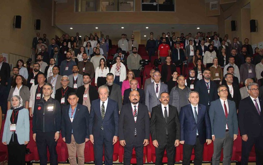 Akyüz, Kayseri'de 1717 ve 1835 depremlerinde fay enerjisinin belirsiz olduğunu söyledi