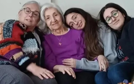 Burçin Orhon Uygur'dan hayatını kaybeden kayınvalidesi Necla Uygur'a duygusal veda
