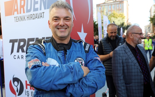 Türkiye Offroad Şampiyonası finali Karasu'da 25 araç ve 50 sporcuyla başladı