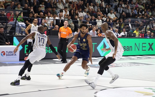 Fenerbahçe Tarfin, Çayırova Belediyespor'u 100-85 yenip ikinci galibiyetini aldı