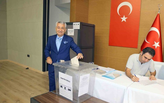 Adana Ticaret Odası seçimlerinde Mehmet Şahbaz yönetim kurulu başkanlığına seçildi