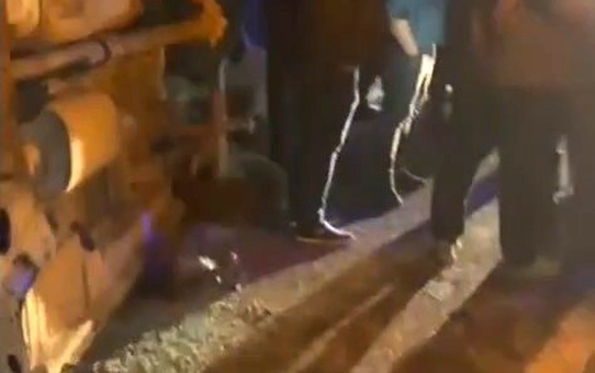 Batman-Hasankeyf kara yolunda yan yatan minibüste 6 kişi yaralandı