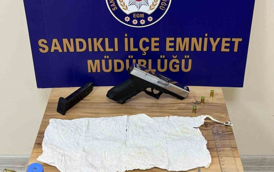 Afyonkarahisar Sandıklı'da torbacılara operasyonda 2 kişi cezaevine gönderildi
