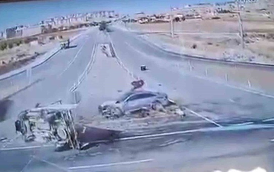 MHP milletvekilinin yaralandığı kaza kamerada